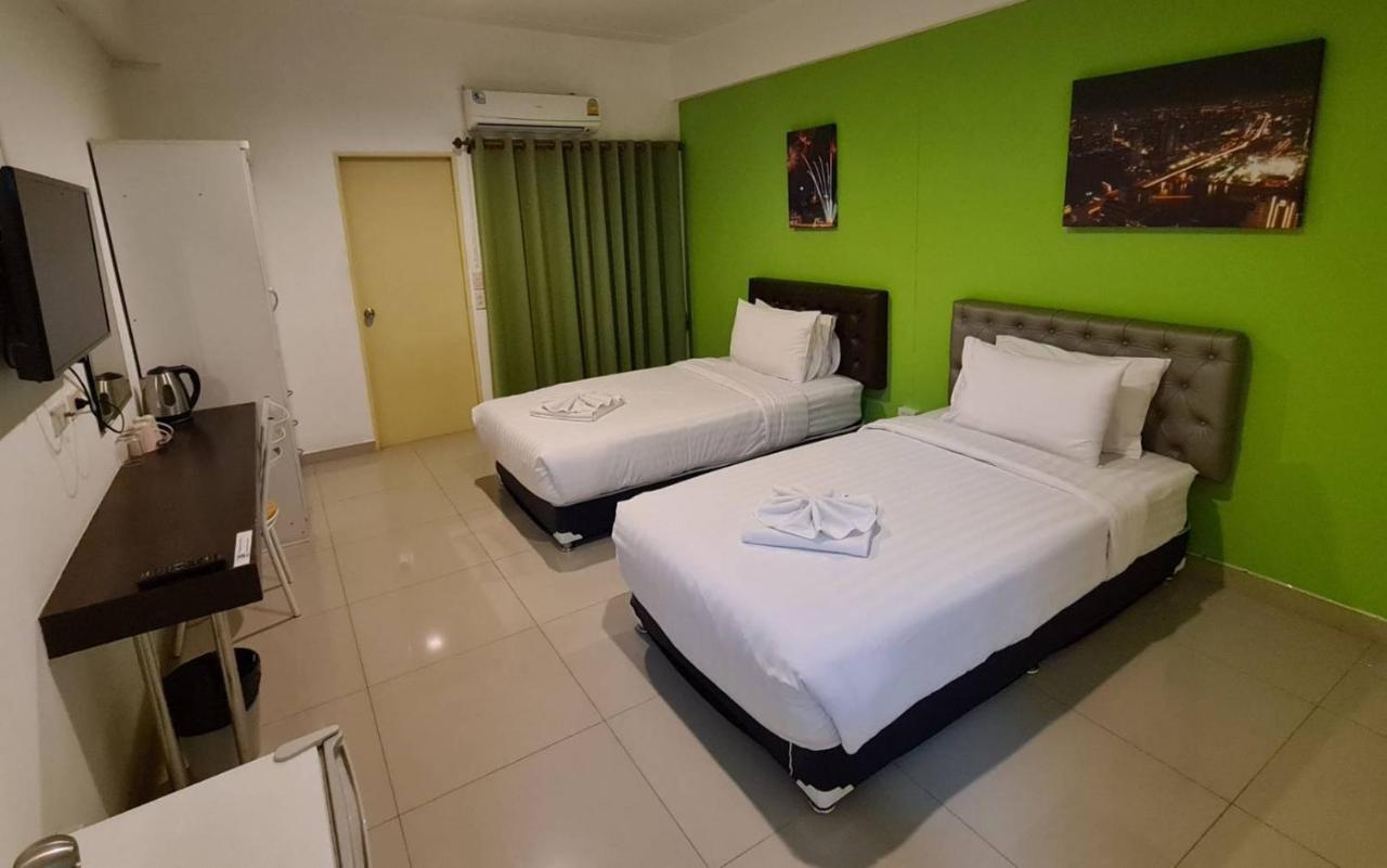 Hotel 2Bedtel à Bangkok Extérieur photo