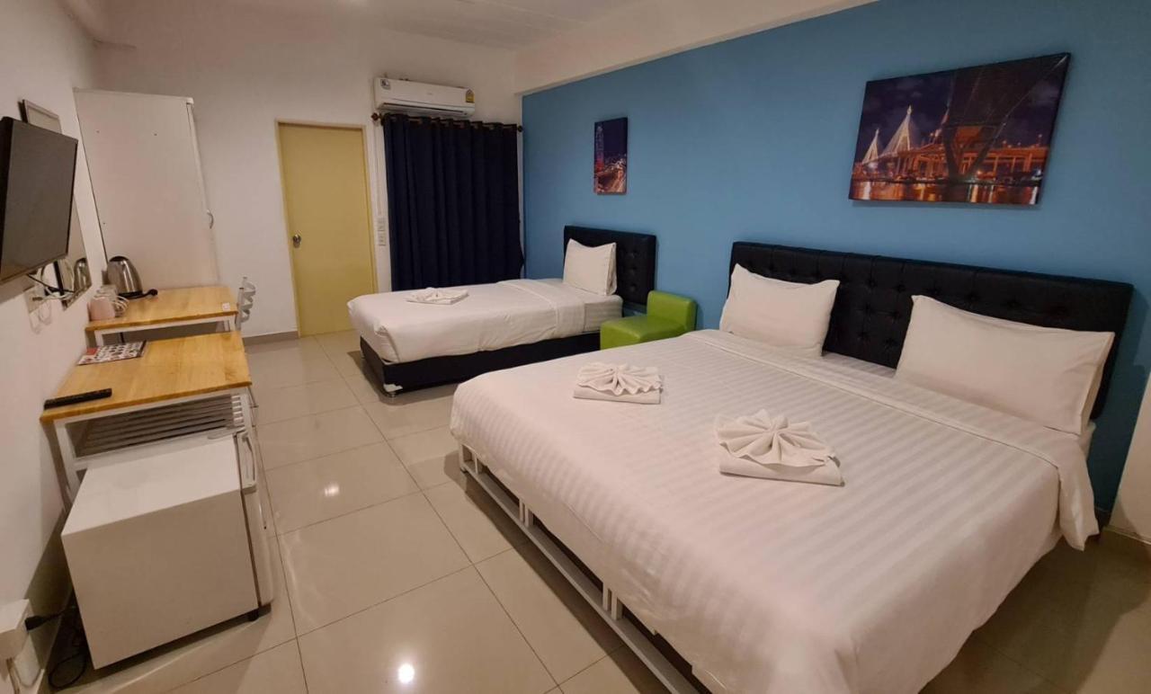 Hotel 2Bedtel à Bangkok Extérieur photo