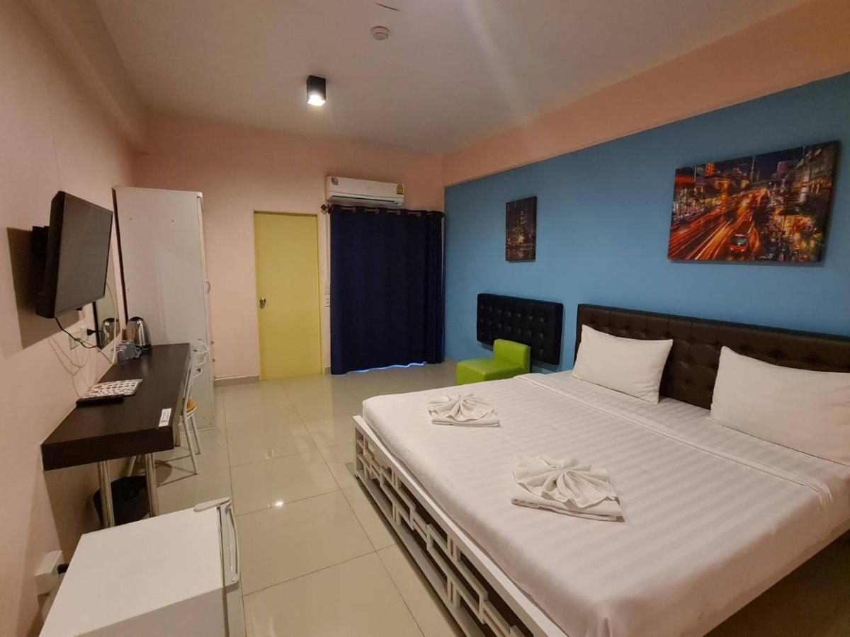 Hotel 2Bedtel à Bangkok Extérieur photo