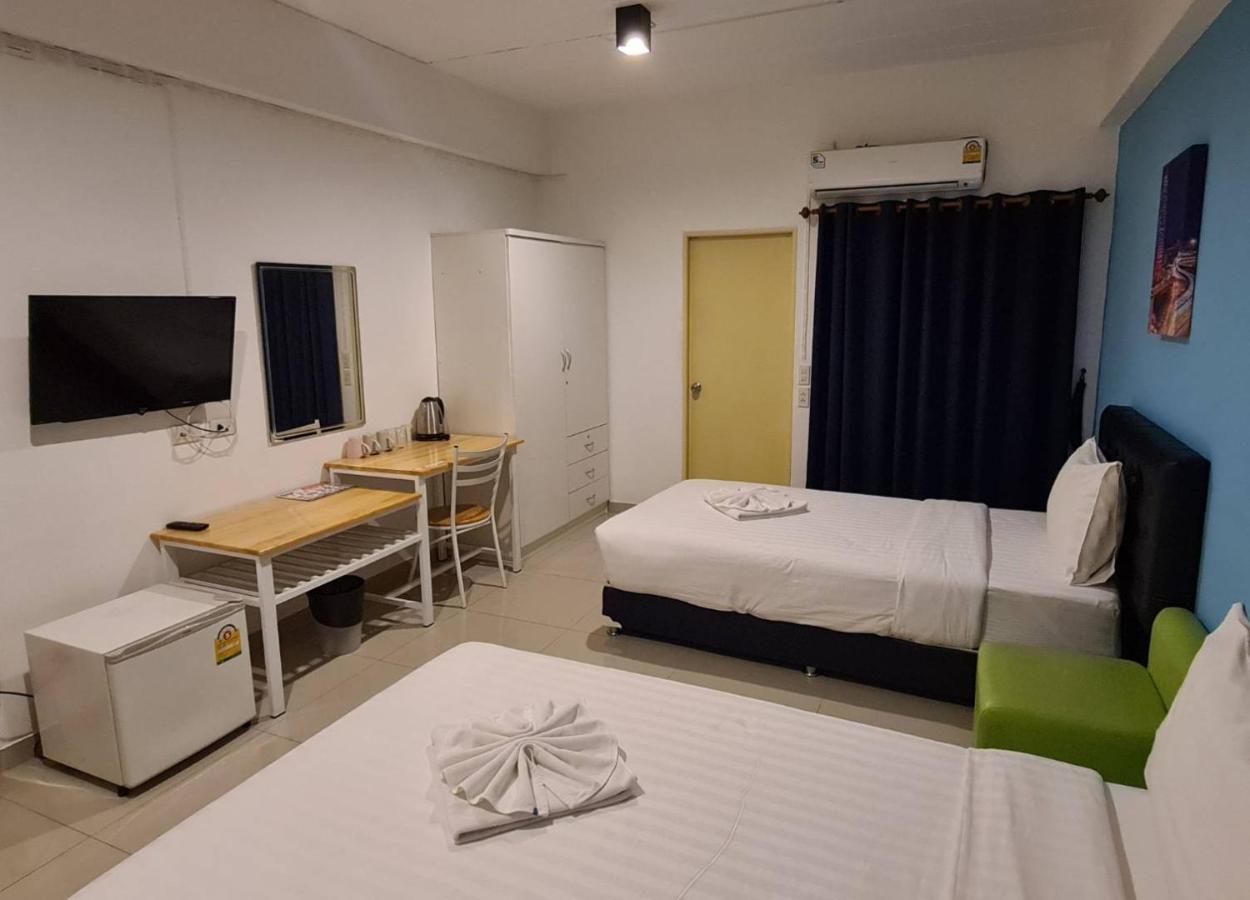Hotel 2Bedtel à Bangkok Extérieur photo