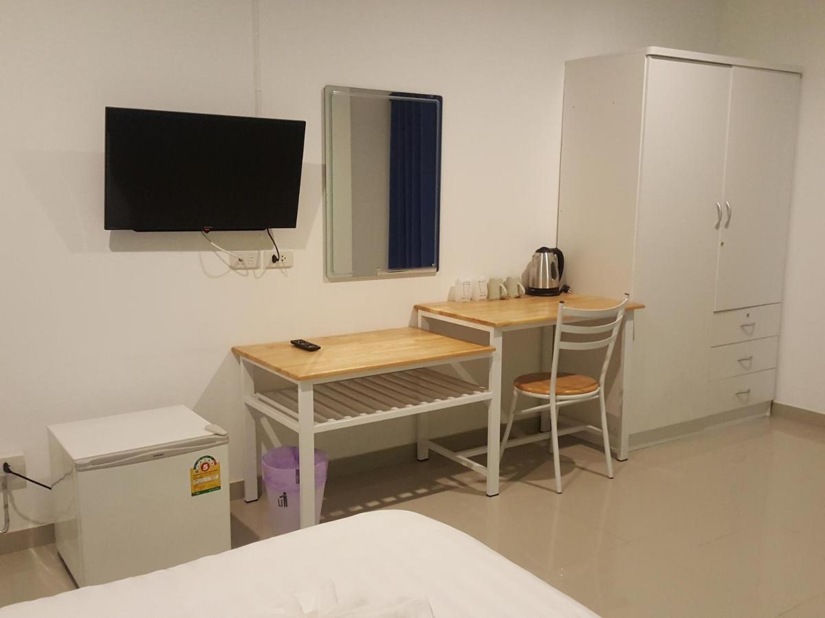 Hotel 2Bedtel à Bangkok Extérieur photo