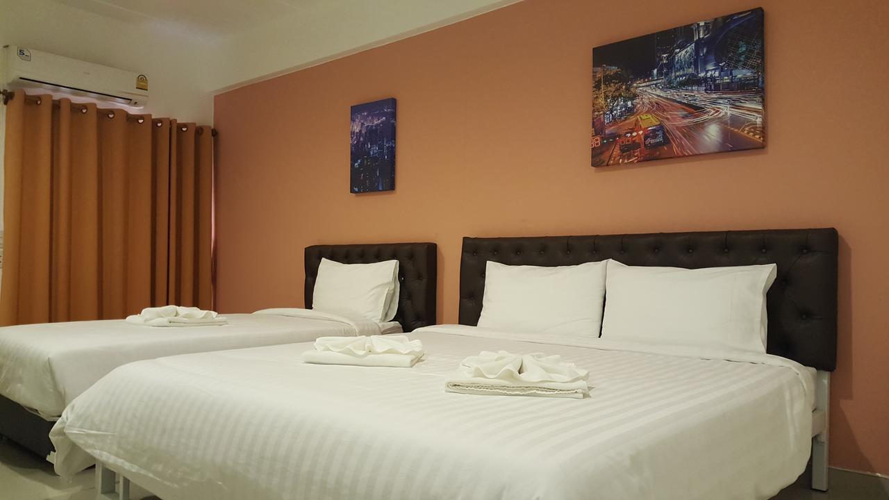 Hotel 2Bedtel à Bangkok Extérieur photo
